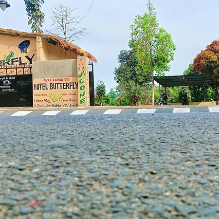 Hotel Butterfly - Peaceful Garden For Nature Lovers Sauraha Exterior photo