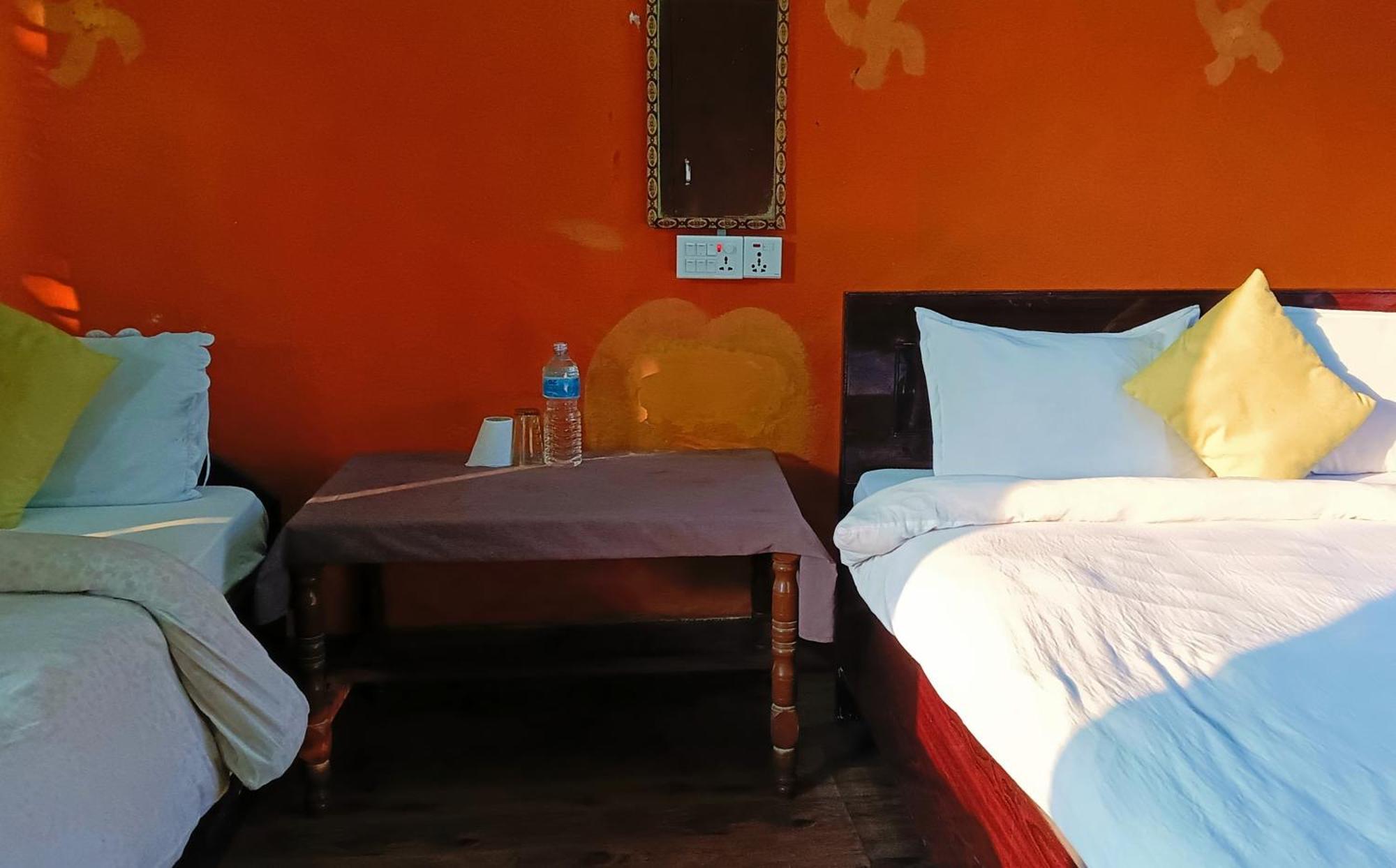 Hotel Butterfly - Peaceful Garden For Nature Lovers Sauraha Exterior photo